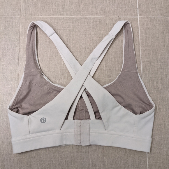 ♥️ lululemon 🍋 Stash-it-All Bra - White, Size 6 - Picture 2 of 5